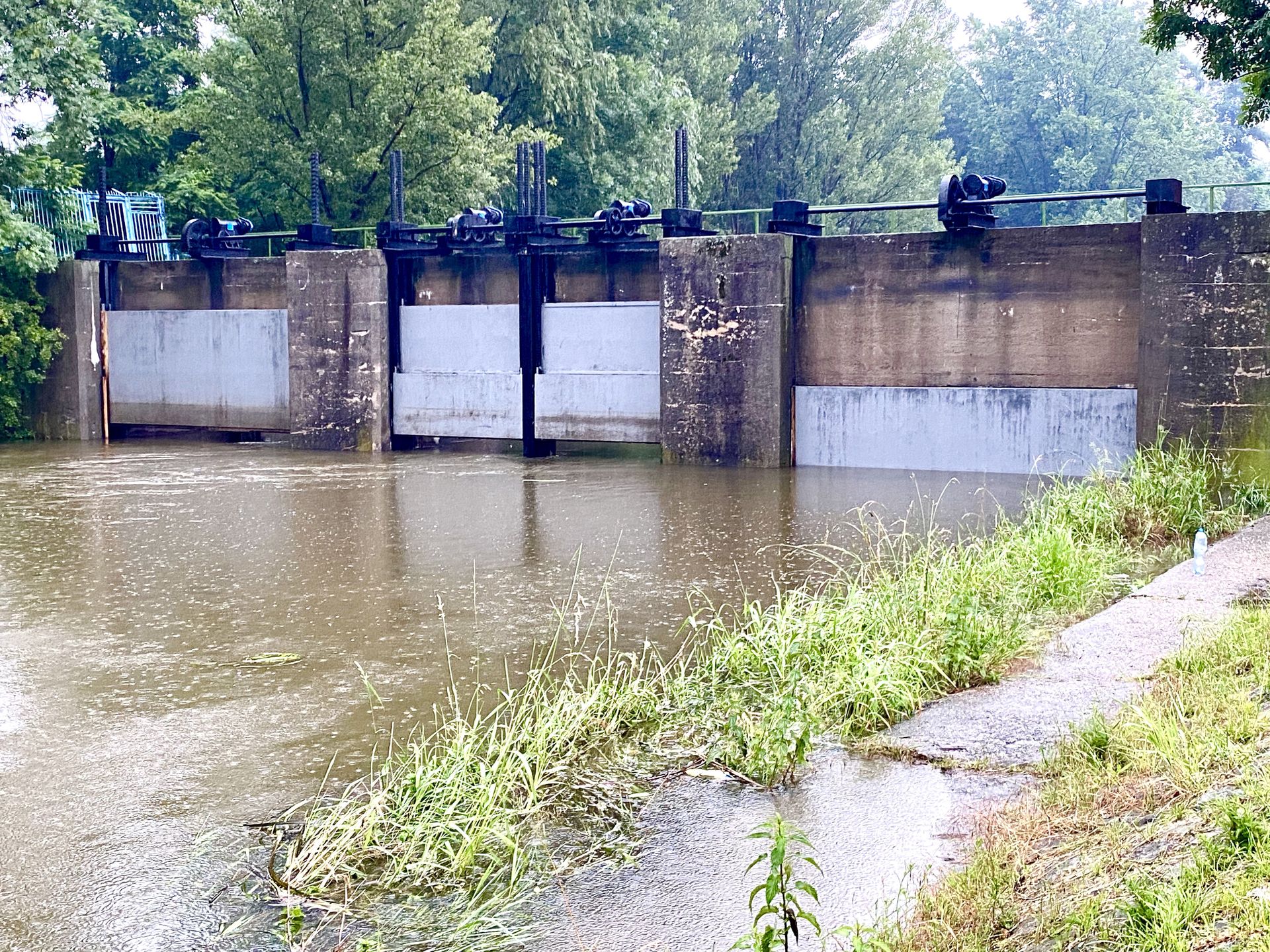 Żabia Grobla - to tędy w 1997 r. woda wdarła się do miasta.