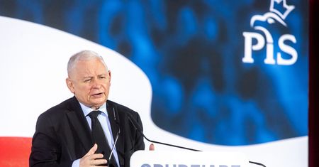 PiS wykorzystał konwencję PO. "Prawdziwy program"