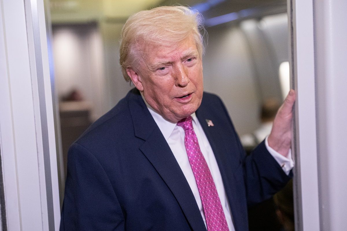 Najniższe poparcie w historii. Ogromne kłopoty Trumpa