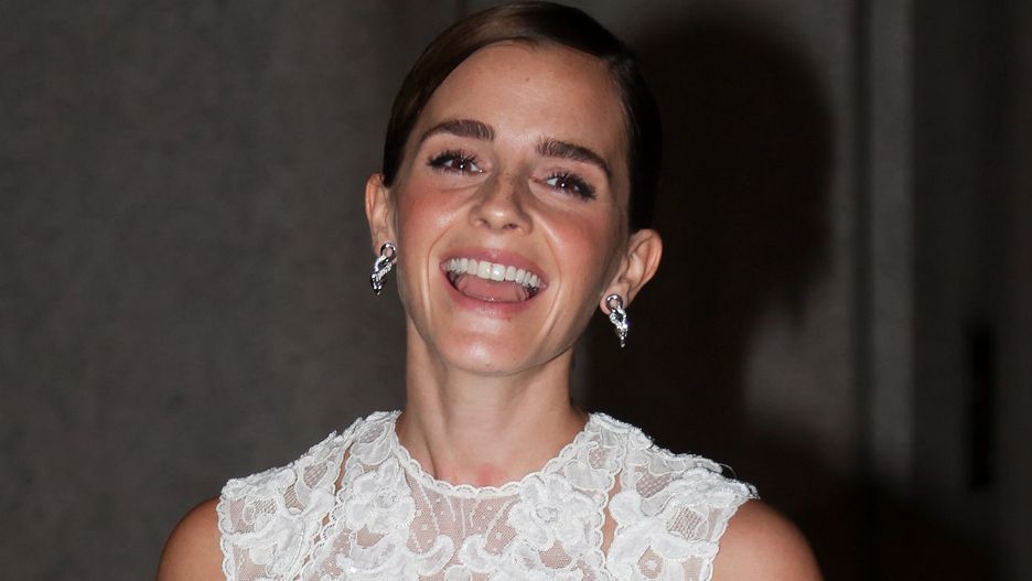 Emma Watson ubrała koronkową "naked dress" od Fendi 