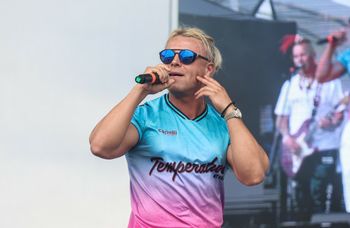 Skolim rusza z nowym biznesem. Tyle kosztują noclegi w jego willi