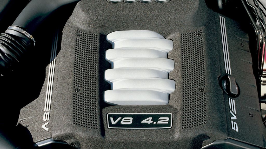 Audi z silnikiem V8 za taką kwotę? To możliwe, choć ryzykowne