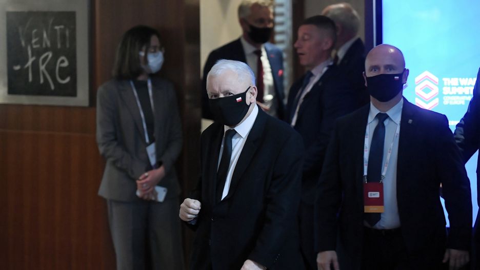 Jaros�aw Kaczy�ski Marcin Obaracovid, covid-19, czwarta fala, epidemia, epidemie i zarazy, europejskie, Hotel Regent, konferencja, konferencji, konserwatywne, koronawirus w Polsce, maseczka ochronna, maska, pandemia, partia, partie, partii, polityk, polityka, prawica, prawicowe, SARS-CoV-2, spotkanie, stan epidemii, Summit Warsaw, Warsaw Summit , wirus