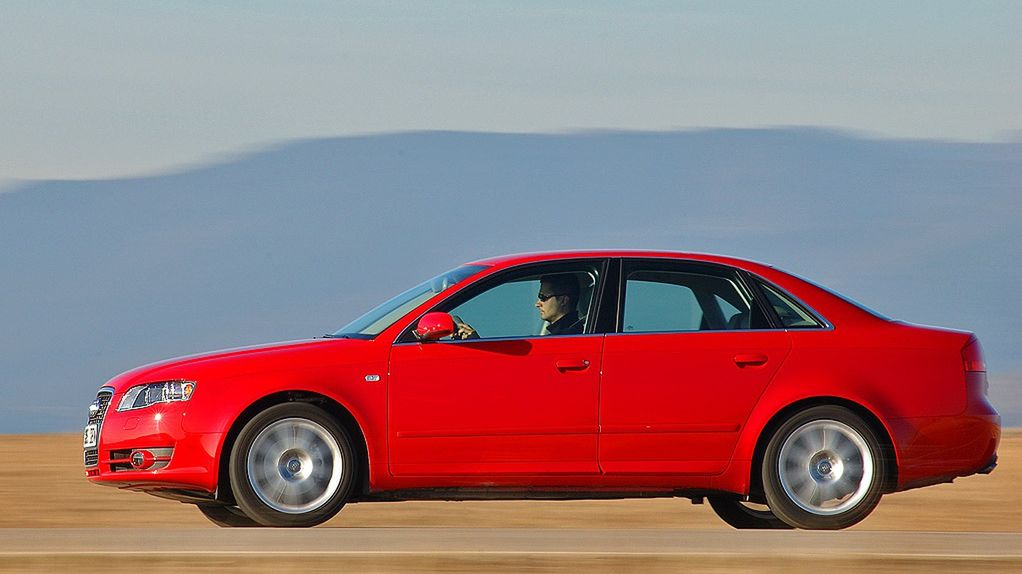 Audi A4 to jeden z ulubionych samochodów w Polsce. Zwłaszcza, gdy jego wiek dobija do 10 lat.