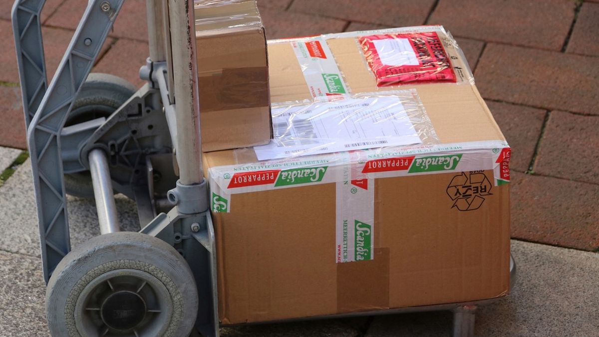 50-latek został oszukany podczas zakupów w internecie