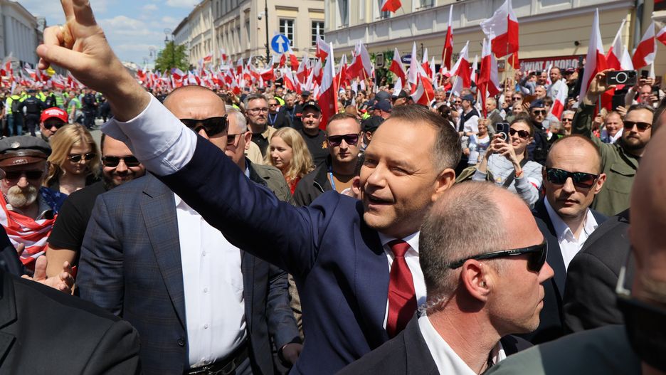 Karol Nawrocki na marszu w Warszawie