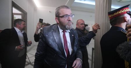 Gaśnica w Sejmie. "Jestem oburzony" pisze ambasador USA