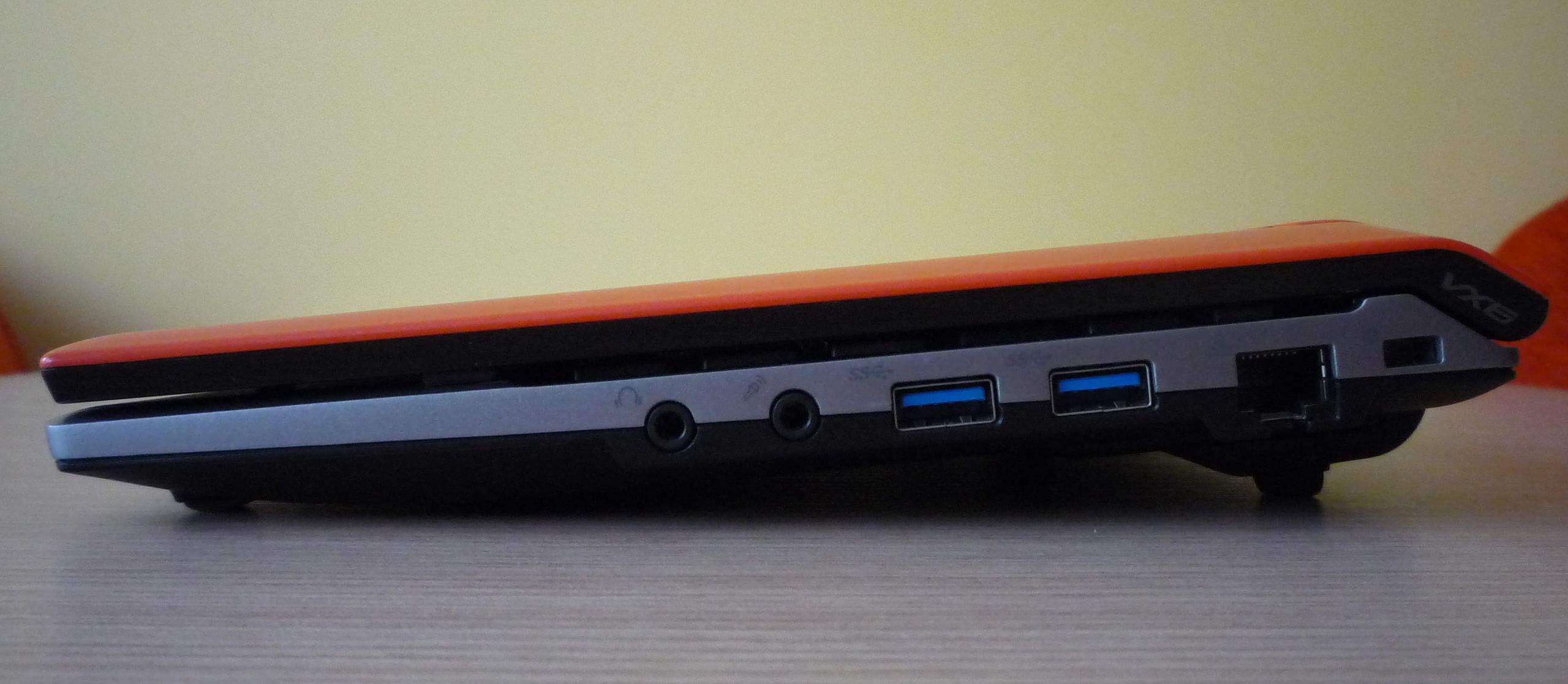 Asus Lamborghini VX6S – wściekła mandarynka [test] 8