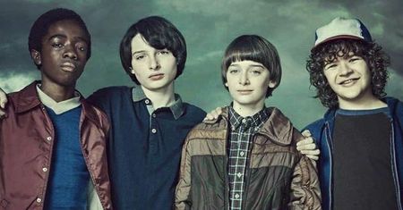 Od urodzenia zmaga się z dysplazją obojczykowo-barkową. Wiemy, na czym polega choroba Dustina ze "Stranger Things"