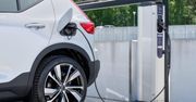 Jak długo ładuje się samochód elektryczny i hybryda PHEV?