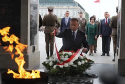 "Wstyd". Usunęli wieńce Trzaskowskiego i KO?