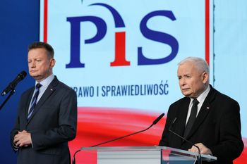 Spięcie na konferencji Kaczyńskiego. "Pan się wstydzi TVP?"