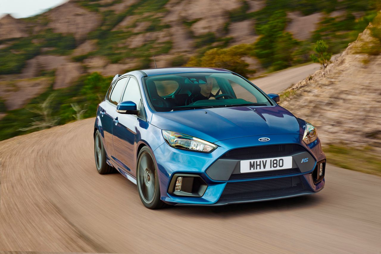 Większa moc Forda Focusa RS w 1,5 godziny u dilera