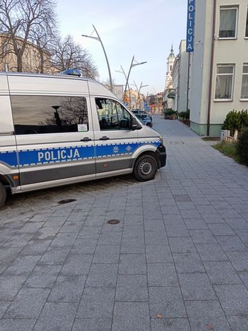Trzej ostrowczanie odpowiedzą za włamanie do piwnicy