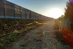 Miał dość samochodów. Postawił zaporę pod napięciem
