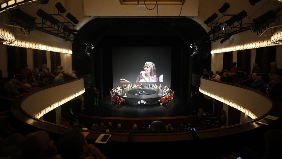 Śląski Stół w Teatrze Śląskim w Katowicach