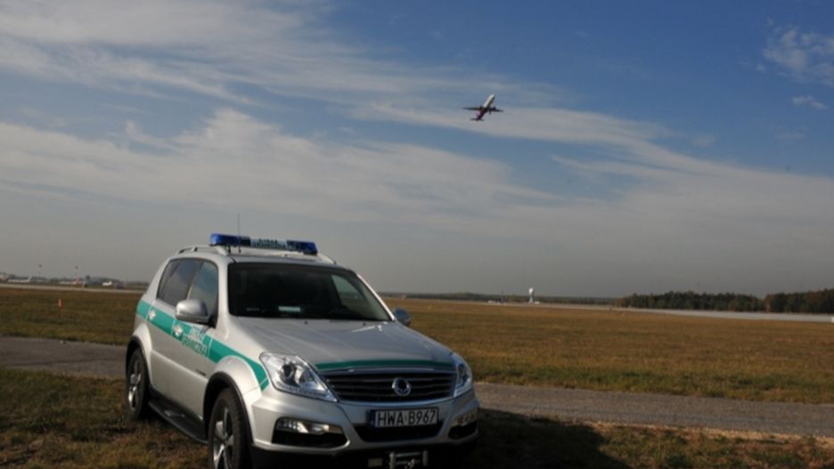 Powiedział, że ma bombę w bagażu.