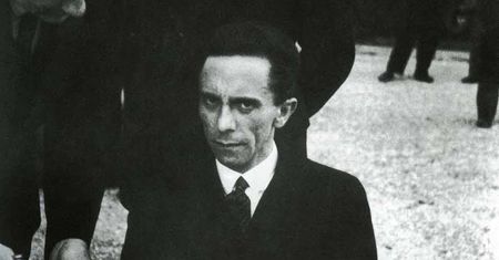 Oczy nienawiści Goebbelsa w kadrze żydowskiego fotografa