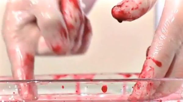 Jak zrobić lepką sztuczną krew? [wideo] 1