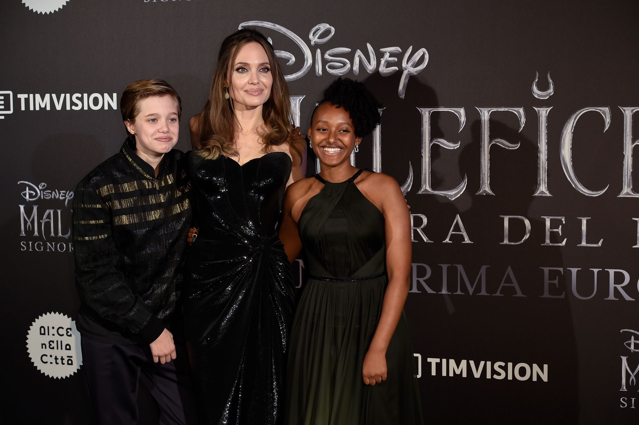 Angelina Jolie, Shiloh Jolie-Pitt, Zahara Jolie-Pitt