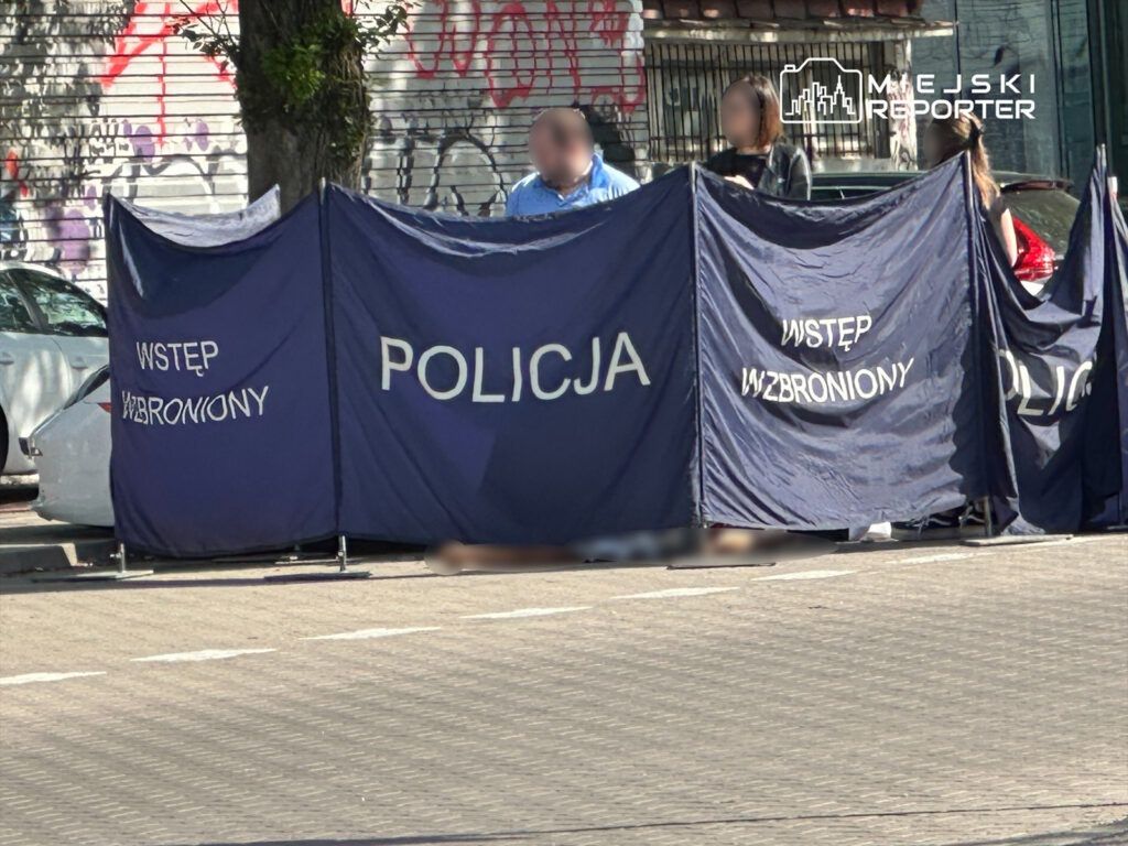 Zajrzał do Porsche. W środku zwłoki mężczyzny. Fot. Miejski Reporter