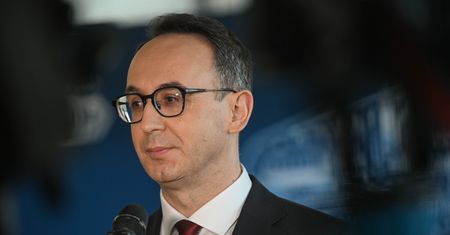 Minister Klimczak: Służby gotowe na trudną noc