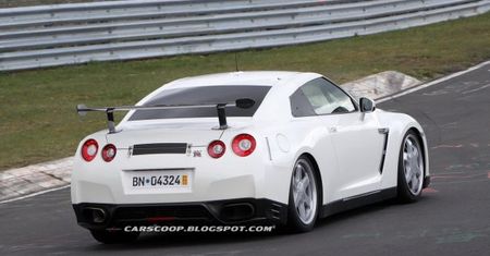 Seryjny Nissan GT-R (R35) na 24h Nürburgring!