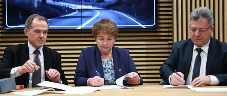 Powiat otrzymał środki na przebudowę dróg powiatowych – Sprawdź gdzie będą remonty?