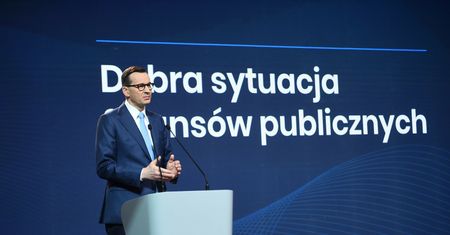 Deficyt w 2022 r. jednak wyższy niż chwalił się premier Morawiecki