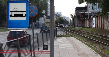 Warszawa. Cyfrowe ekrany na 15 przystankach. Można sprawdzić położenie pojazdów