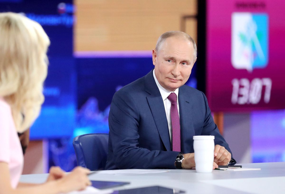Władimir Putin zaszczepiony Sputnikiem V. "Gorąca linia" z prezydentem Rosji 