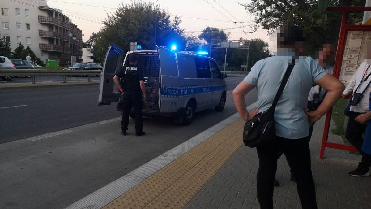 Kontrolerzy ujęli agresywnego pasażera, który jechał bez biletu