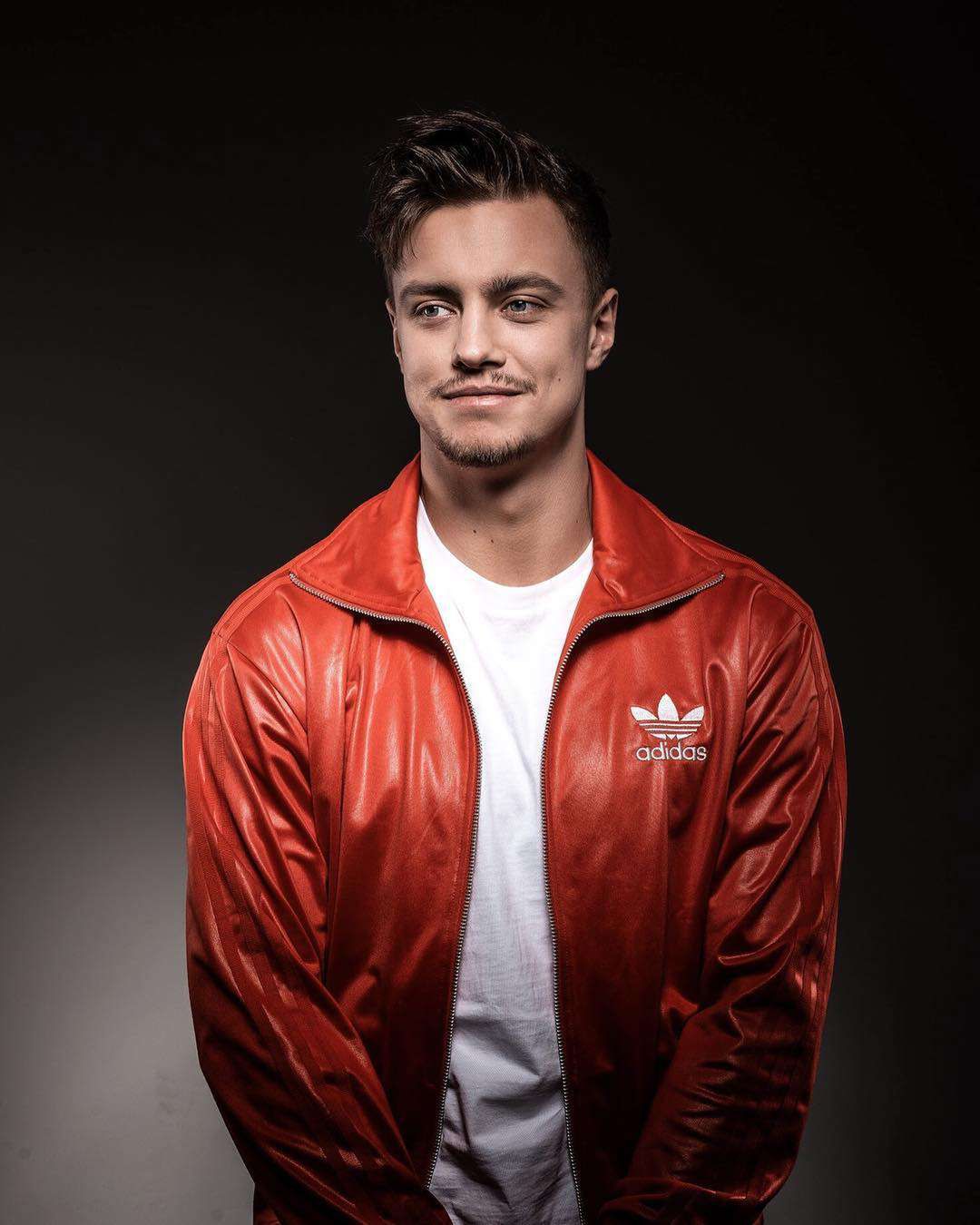 Rafał Jonkisz z zarostem na twarzy