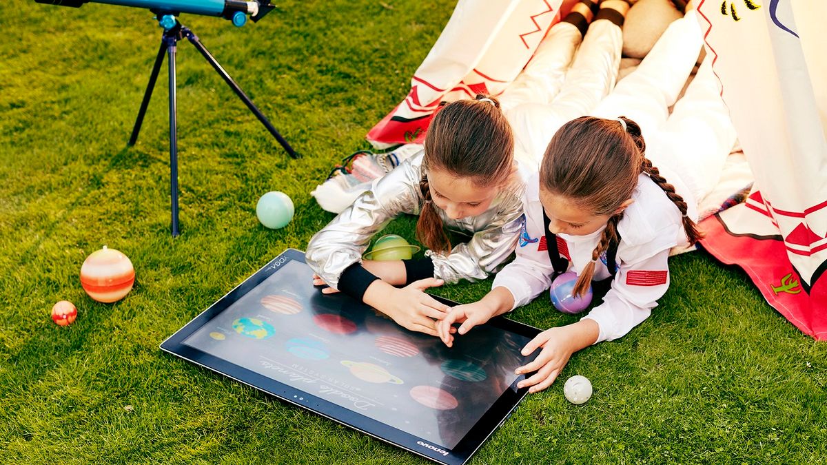 Lenovo YOGA Home 900 to ogromny tablet z możliwościami komputera, który ma sens 1