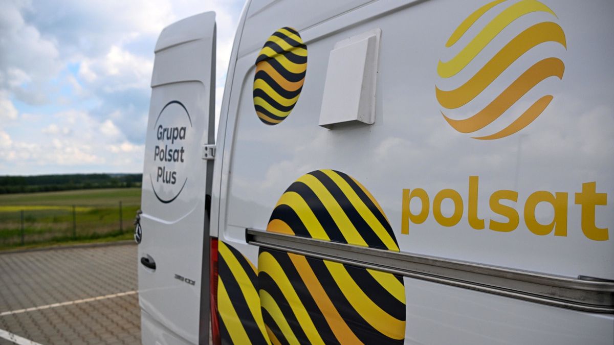 w�z transmisyjny
Korczowa, 17.06.2022. W�z transmisyjny telewizji Polsat w Korczowej, 17 bm. (dd/dw) PAP/Darek Delmanowicz
Darek Delmanowicz
ilustracja, ilustracje, media, polsat, satelitarny, telewizja, transmisyjny, tv, w�z