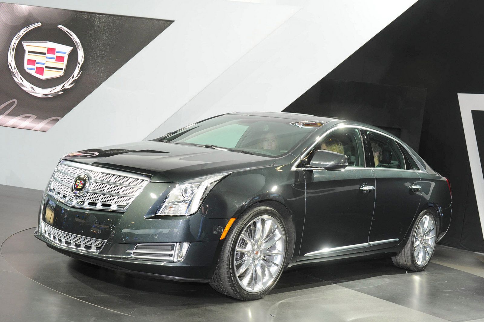 Cadillac XTS 2013