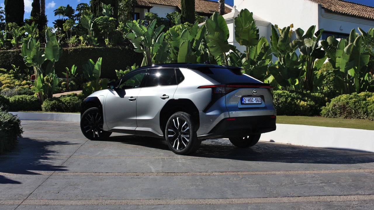 Pierwsza jazda: Toyota bZ4X – sposób na milion