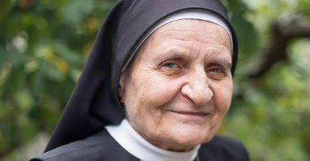 Zakonnica walczy z jogą. Jej zdaniem niepotrzebnie pobudza gruczoły rozrodcze
