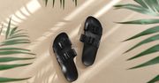 Modne klapki damskie na plażę i lato w mieście. Te modele będziemy nosić w wakacje!