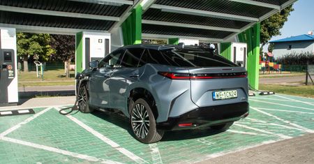 Rekordowy wzrost. Polacy rzucili się na auta elektryczne
