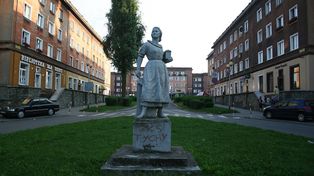 Tychy pokazały swoją modernistyczną duszę podczas spaceru architektonicznego. Historia miasta w betonie, ceramice i układzie przestrzeni