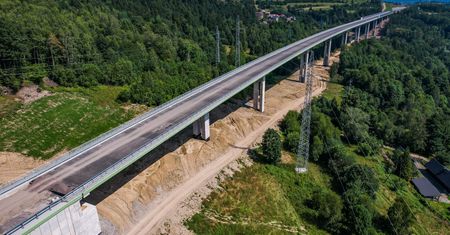 Czas próby dla kluczowej branży. Gigant prognozuje "agresywną walkę"