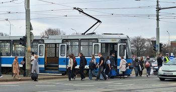 Wrocław: TORYwolucja działa, ale tramwaje wciąż muszą zwalniać