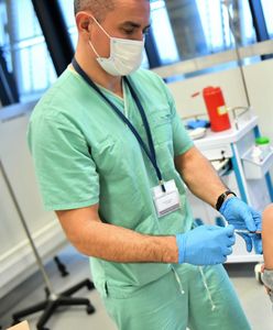 Nie tylko WUM. NFZ kontroluje coraz więcej szpitali ws. szczepień na COVID