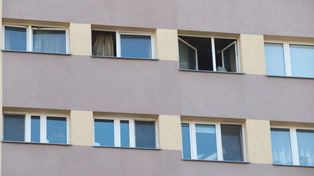 Kalisz: Mycie okien u seniora. Trwają zapisy do miejskiego programu. Kto może skorzystać?