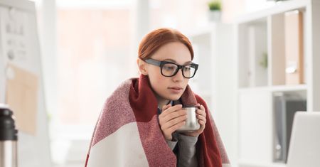 Za zimno w pracy? Prawo jest w tej kwestii jednoznaczne