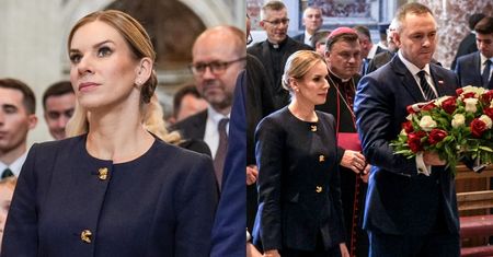 Marta Nawrocka postawiła na granatowy garnitur podczas wizyty w Watykanie. Stylistka ocenia: "Barwa POZBAWIONA PODNIOSŁOŚCI"