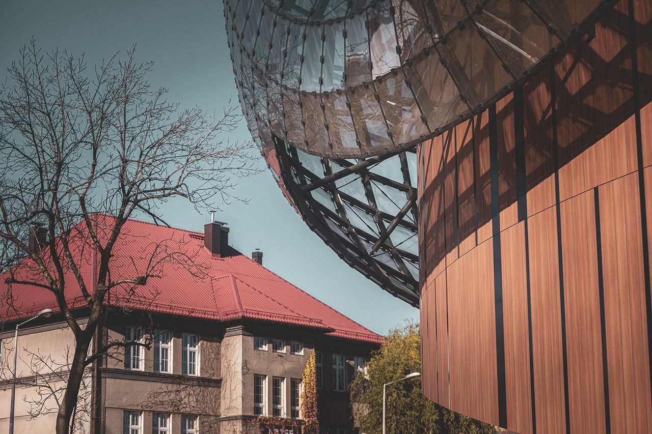 Bielsko-Biała: Cavatina Hall. To niezwykła, futurystyczna architektura łącząca biura i salę koncertową