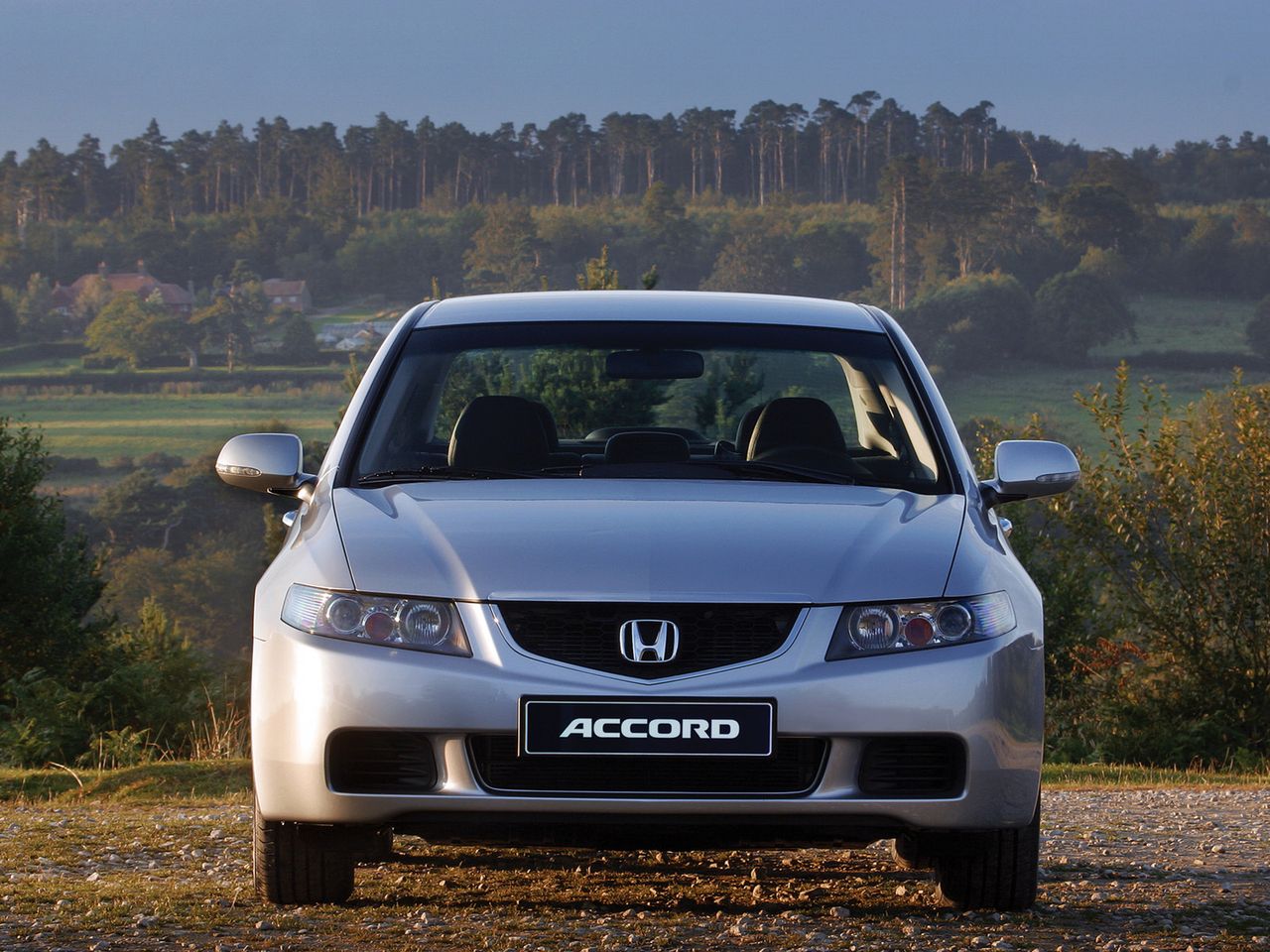 Używana Honda Accord VII z silnikiem benzynowym i-VTEC. Uwaga na minę!