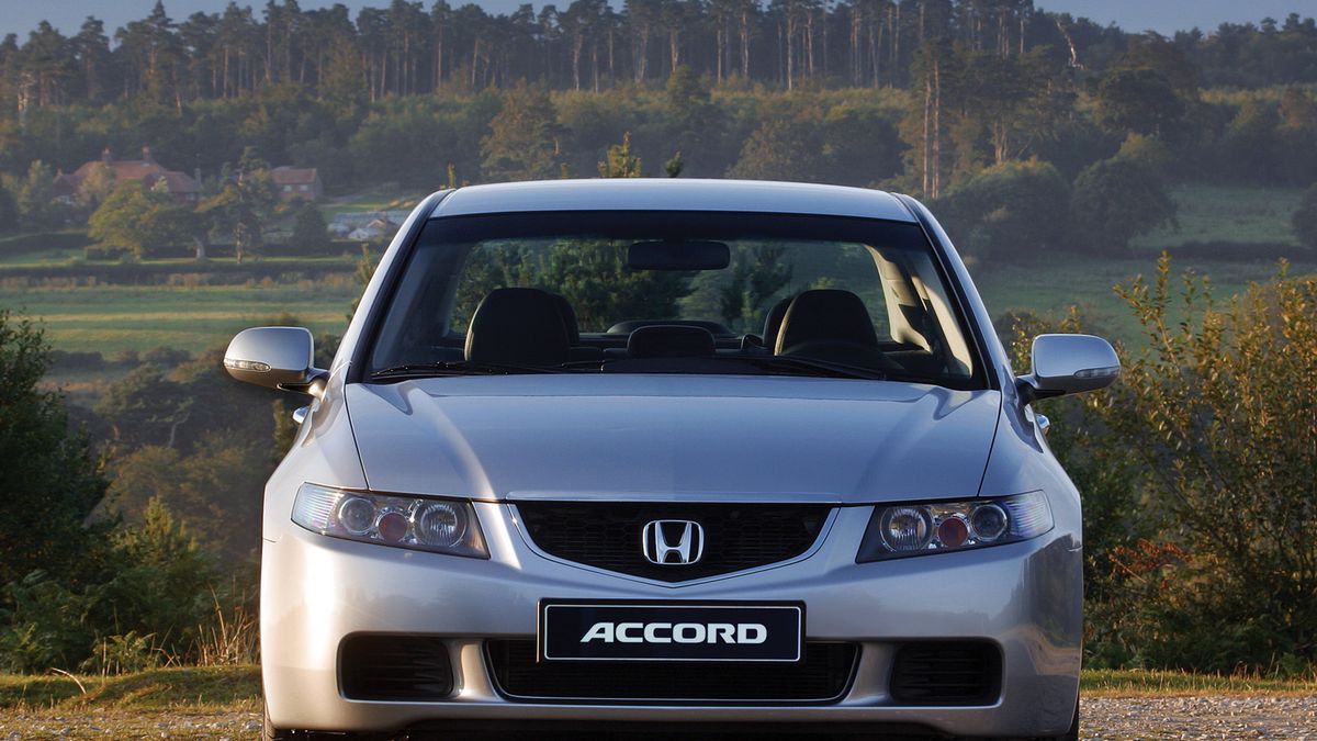 Honda Accord VII to pewniak z silnikiem benzynowym? Nie do końca. Trzeba uważać.